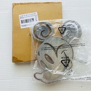 NEW IN BOX Disney Mickey Mouse trivet